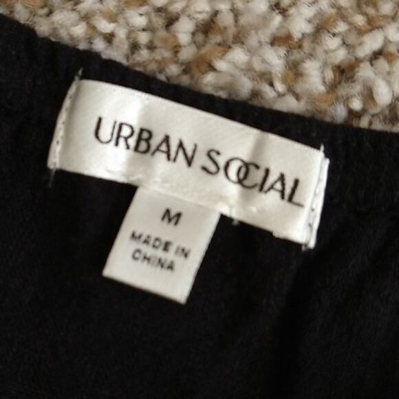 Urban Social Linen Blend Black Camisole Tank Top Size M – Square Neck - Picture 3 of 9